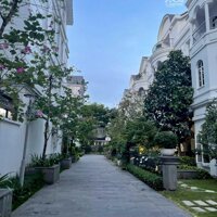 Biệt Thự Sân Vườn Khu Compound Saigon Pearl, Nhà Ful Nt Cao Cấp, Quận Bình Thạnh, Dt:10X30M, 300M2