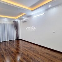 Bán Gấp Nhà Đẹp Phạm Văn Đồng 37M2, 5 Tầng, Oto Đỗ Cửa 4. X Tỷ