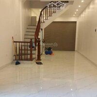 Bán Nhà Phân Lô Trần Quốc Hoàn, Cầu Giấy. 10,3 Tỷ 40M2 Xây 4T Đẹp; 2 Mặt Ngõ Ôtô Vào Nhà