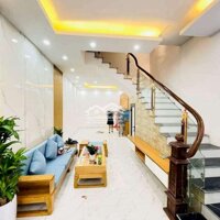 Nhà Chùa Láng 51M2 4 Tầng- Nhà Đẹp, Ngõ Thoáng !!