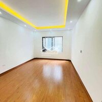 Nhà Chùa Láng 51M2 4 Tầng- Nhà Đẹp, Ngõ Thoáng !!