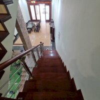 Cho Thuê Cả Nhà Tổng 175M2/Sàn - Tổng 3 Sàn