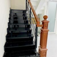 Nhà mới 2 mặt tiền: 5x18, 1 trệt 2 lầu, có GARA. Tiện để ở kết hợp văn phòng.