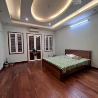 Bán Nhà Liền Kế Quận Đống Đa, Diện Tích 102M2, 5 Tầng, Phân Lô, Ô Tô Đỗ, Tránh, Vỉa Hè Rộng