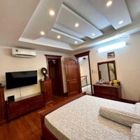 Biệt Thự Liền Kề Ngay Đường Nguyễn Quý Đức 200M2, Tầng Hầm Để Được 4 Xe Hơi.nội Thất Gỗ Cao Cấp.