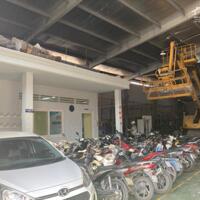 Cho thuê kho xưởng 1300m2 mặt tiền Xa Lộ Hà Nội, Quận 9