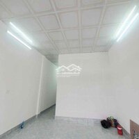 Bán Gấp Nhà Hóc Môn Sổ Hồng Riêng 4X20M 305 Triệu