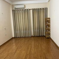 Cho Thuê Nhà Riêng Tại Ngọc Thụy , Long Biên , 35M2 , 3 Ngủ , 9 Triệu .