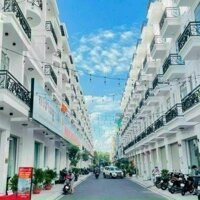 Chủ Ngợp Bank Bán Gấp 4 Căn Biệt Thự Liền Kề Tại Nguyễn Sơn – Tân Phú