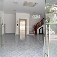 Cho Thuê Shop Liền Kề S= 70M2 Xây 5 Tầng, Mặt Tiền 8M, Vỉa Hè 6M, Đỗ Xe Trước Cửa, Giá 25 Triệu/Th