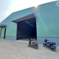 Cho thuê Kho xưởng TT Mỹ Phước, Tân Phước, Tiền Giang . Dt Kho 2000m2, sân bãi rộng rãi