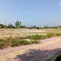 Bán đất tại Bình Định, Lô đất 100m2, đường 20m, giá chỉ 890 triệu
