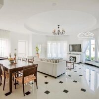 Một Căn Villa 3 Phòng Ngủ, Full Nội Thất Xịn Xò. 632M2, Đã Có Sổ Cá Nhân, Giá Bán 12 Tỷ. Lh Mua Ngay