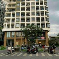 Studio Nhà Trống Sẵn Ở Ngay Chung Cư The East Gate Giá 4 Triệu/Tháng