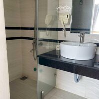 Bán Khách Sạn Bán Tại Nha Trang , Khánh Hoà Giảm Giá Sốc Từ 110 Tỷ Nay Còn 90 Tỷ Đồng .