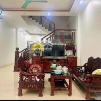 Bán Nhà 3 Tầng Mới Đẹp Và Hiện Đại: 0945772468