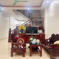 Bán Nhà 3 Tầng Mới Đẹp Và Hiện Đại: 0945772468