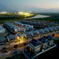 Biệt thự ven biển Đà Nẵng, gần Ocean Villa và sân Golf BRG Đà Nẵng có hồ bơi & sân vườn 427m2 giá chỉ 12,5 tỷ