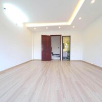 Bán nhà ngõ 132 Cầu Giấy,gần ô tô,ngõ thông tứ tung,35m2,5 tầng,mt:4,8m