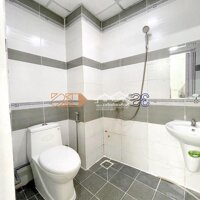 Chdv Sẵn Máy Lạnh Rộng 30M2 - Ngay Gần Kcn Tân Bình, Etown Cộng Hòa