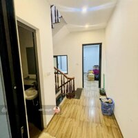 Giảm Giá Sốc, Nhà Ở Phố Nguyễn Phúc Lai, 4Tỷ5/ 40M2, Gần Hồ Hoàng Cầu, 20M Ô Tô Tránh, 2 Mặt Thoáng