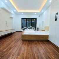 Nhờ Mới Full Nội Thất 1 Ngoạt Ra Mặt Phố Trung Tâm Ngã Tư Sở