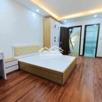 Nhờ Mới Full Nội Thất 1 Ngoạt Ra Mặt Phố Trung Tâm Ngã Tư Sở