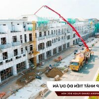 Chính Chủ Cần Bán Gấp Căn F87 Mặt Công Viên Giá Siêu Tốt Sắp Nhận Nhà Liên Hệ: 0966522275