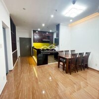 Cho Thuê Căn Góc 3Pn 3 Vệ Sinhla Casa Quận 7, Tầng Trung, Có Nội Thất