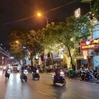 Bán Nhà Mặt Phố Hoàng Cầu, View Hồ, Kinh Doanh Đỉnh, Sổ Vuông, Giá Cạnh Tranh, 50M2, 25 Tỷ.