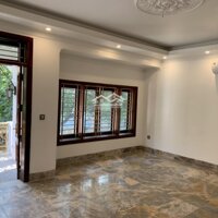 Cho Thuê Nhà Phân Lô Ô Tô Tránh Tại Vạn Phúc. Diện Tích: 70 M2 * 6 Tầng. Mt: 5 M. Thang Máy. Gía 22 Tr/Th