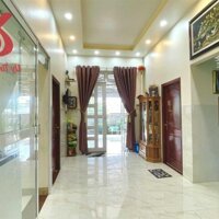 Bán Biệt Thự Sân Vườn Siêu Đẹp 1300M2 Cách Biên Hoà 15Phút.