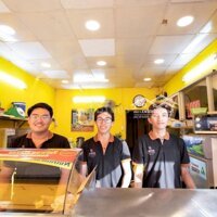 Cần Sang Tiệm Bánh Mì Ở Đường Nguyễn Tất Thành Q4 - Bán Đồ Ăn Sáng