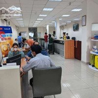 Ngộp Bánmặt Tiềnkha Vạn Cân Đang Cho Sacombank Thuê