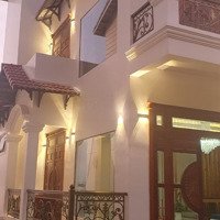 Bán Gấp Homestay View Đẹp Khách Ổn Định 15Ty6 Giảm Còn 13Ty5