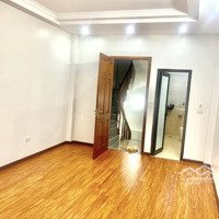 Bán Nhà 162 Khương Đình 35M2 X4T Giá Bán 3.2Tỷ Ngõ Rộng - Thông - Ở Sướng