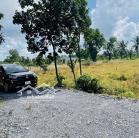 Đất Mặt Tiền Sông Vàm Cỏ - Đường Xe Hơi 7 Chỗ Tới Đất - Cách Chợ, Ủy Ban Hành Chính 1,7Km