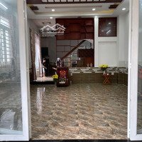 Cần Bán Biệt Thự Tại Trung Tâm Long Khánh, Hai Mặt Tiền Đường Lớn! Liên Hệ: 0375677991