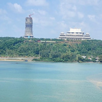 Lô Đất Biệt Thự Đường Hoàng Sa 33M, Biển Quảng Ngãi, Hướng Đông Mặt Tiền 10,5M