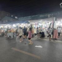 Cho thuê Ki-ốt chợ  Đêm Phùng Khoang 2 Ô ngay cổng chợ Diện Tích 25m2 có thể kinh doanh cả ngày giá 24tr/th