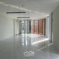 Văn Phòng Mới Xây 200M2 Chỉ 10 Triệuiệu, Hoàn Thiện, Cửa Sổ, Điều Hòa