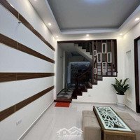 Cần Cho Thuê Nhà Riêng Yên Hòa 55M2 X5 Tầng 5 Ngủ.gia 16 Triệu