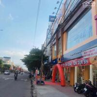 Bán nhà mặt tiền Tôn Đức Thắng, ngang 8,2m đang kinh doanh shop thời trang, DT 186m2