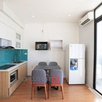 Cho Thuê Căn Hộ Dịch Vụ Âu Cơ, Tây Hồ: 1Pn/70M2 Full Đồ Tầng 6 View Thoáng, Vị Trí Đẹp