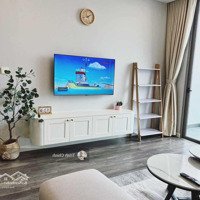 Bán Gấp Căn Hộ Chung Cư 101 Láng Hạ, 162M2, 3 Phòng Ngủ Căn Góc, Tầng Cao, Thoáng, Nhà Sửa Đẹp