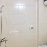 Cho Thuê Ccmn 1 Ngủ 1 Khách 45M2 Đủ Đồ Ban Công Sáng Gần Bệnh Viện Tâm Anh