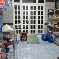 Mặt Bằng Bên Hông Trường Cấp 2