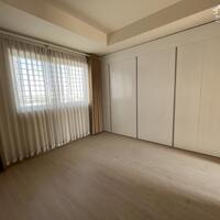 Cho thuê căn hộ DT 109m2 - full nội thất giá cực rẻ tại CHCC Essensia KĐT Mailand Hanoi City