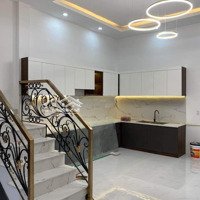 Nhàmặt Tiền100M2, 3 Phòng Ngủ Vtp, Ô Tô, Ở Ngay, Nội Thất Vip,Tcđ ,Rạch Giá, Kg