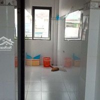 Nhà Mặt Tiền 80M2, 2 Phòng Ngủ, Đại Lộ Đông Tây